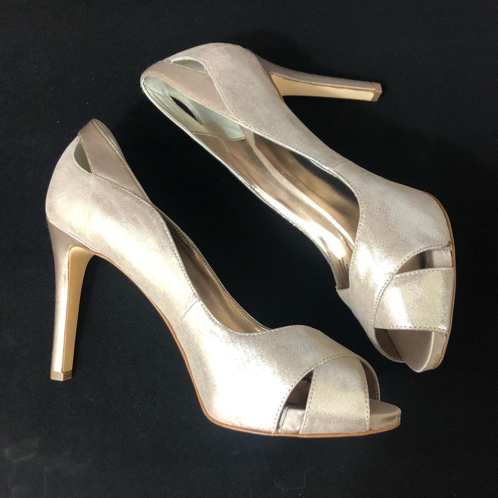 ALFANI Gold Sparkly Dress Pumps
